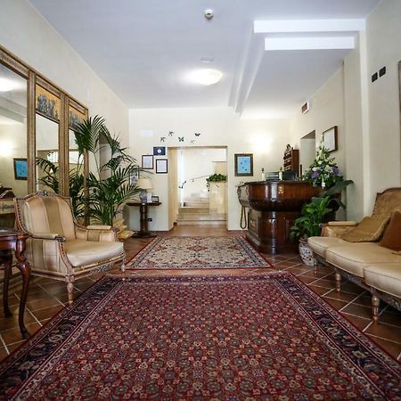 Готель Olimpus Сора Екстер'єр фото